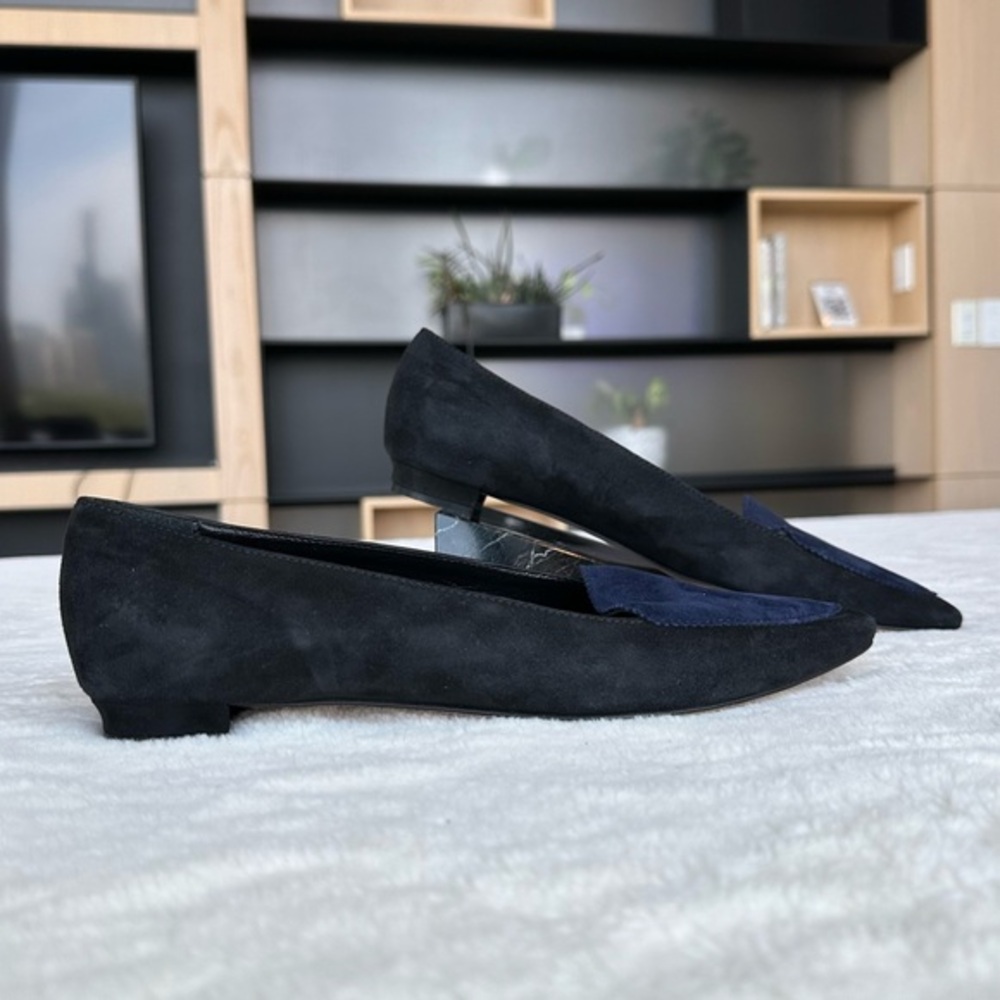 Manolo Blahnik NWOT 245-250 mm Bicolor Suede Black Point Toe Flats EU 39 US 9